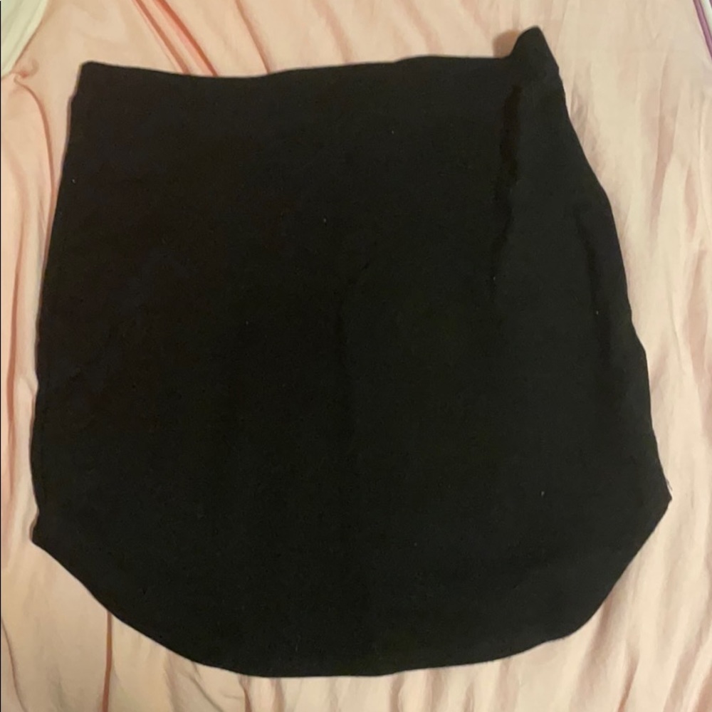 dolphin hem mini skirt black